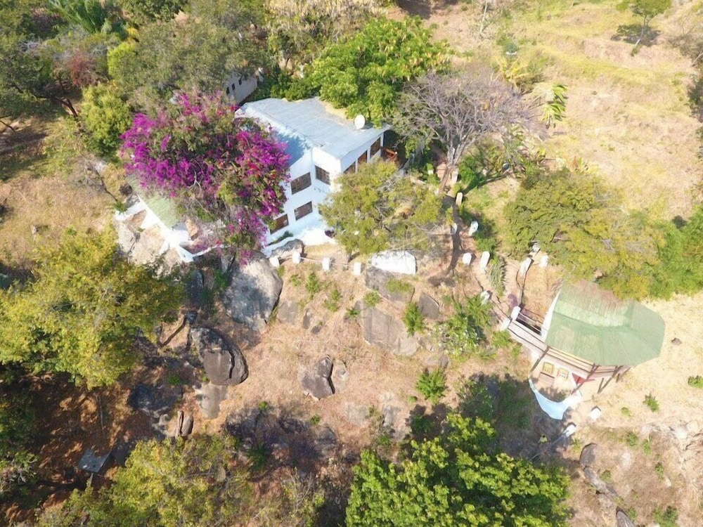 Panoramic Cottage, 2 Double Beds, Beach View photo 2