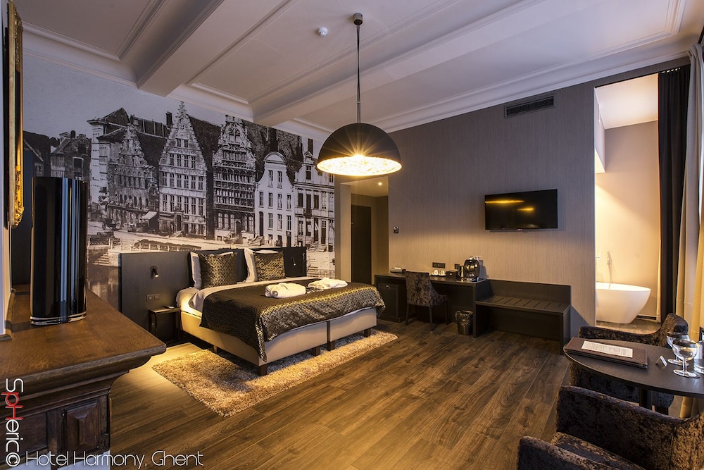 Exceptional Double with View - Photo 3