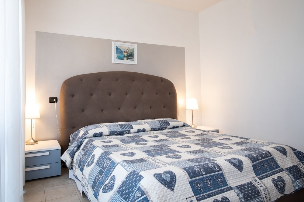 Family Apartment, 2 Bedrooms, City View photo 2