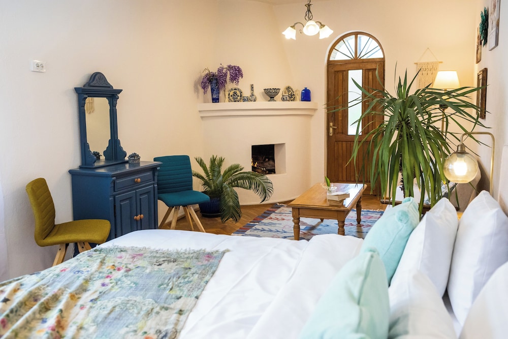 Royal Double or Twin Room, Balcony, Mountain View photo 3