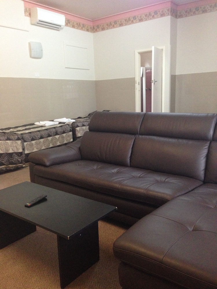 Family Room, Non Smoking, Kitchenette (Large Family Room) photo 1