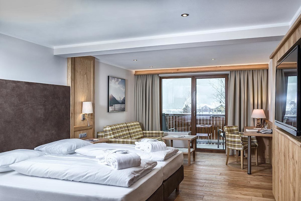 Deluxe Double Room, Balcony photo 1