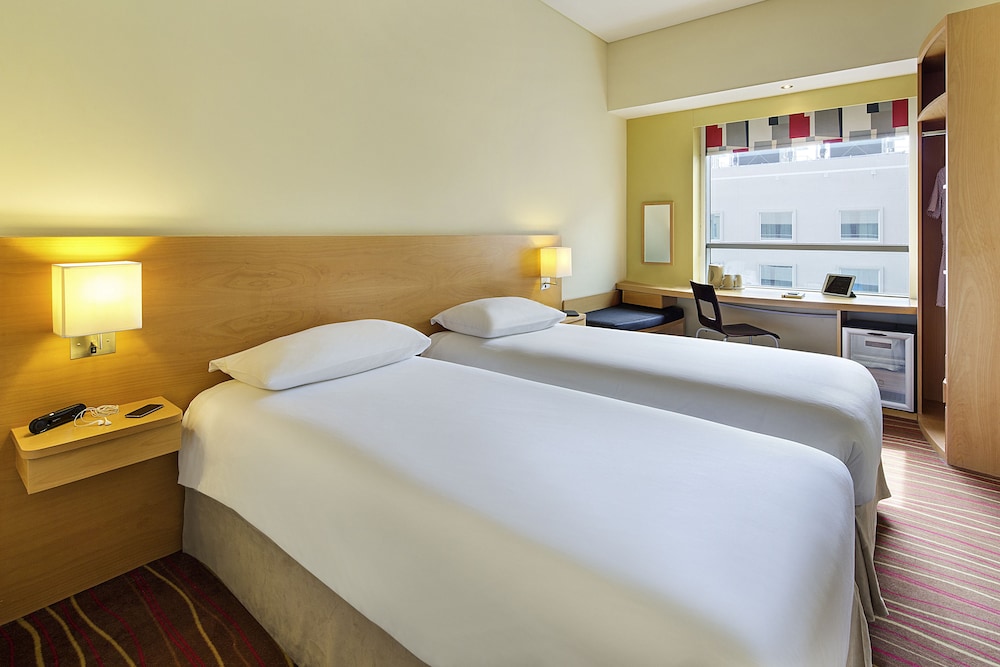 Standard Room, 2 Twin Beds photo 2