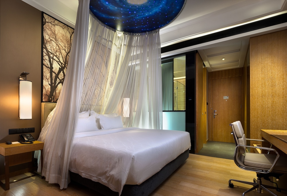 Healthy Theme King Room photo 1
