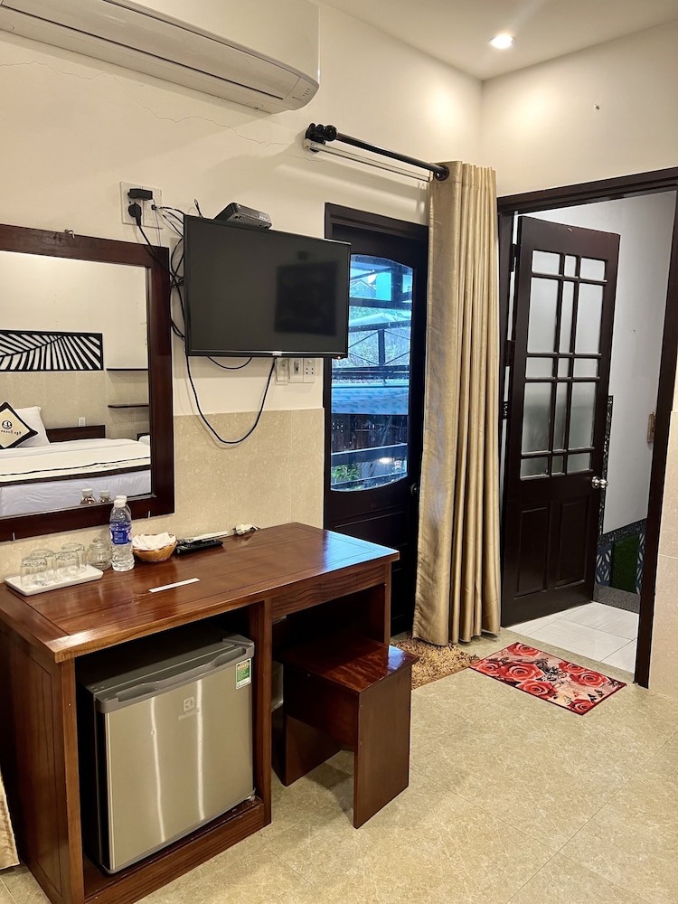 Family Room - Photo 24