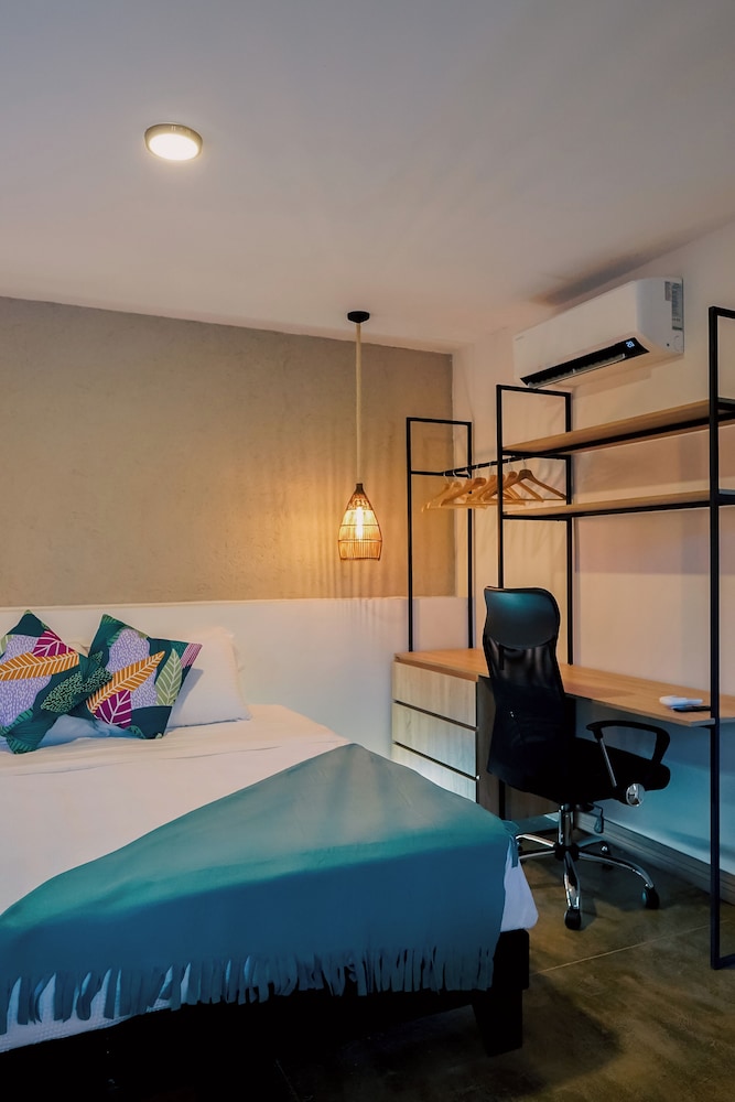 Deluxe Room, 1 Bedroom photo 2