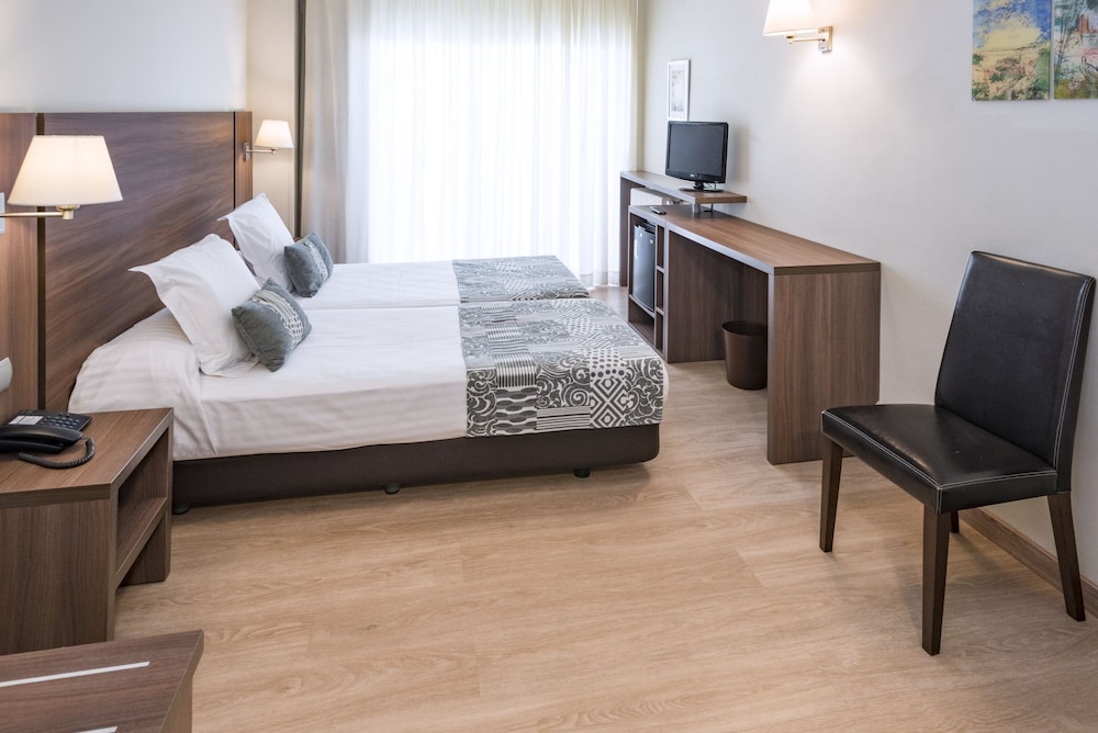 Standard Double Room - Photo 2