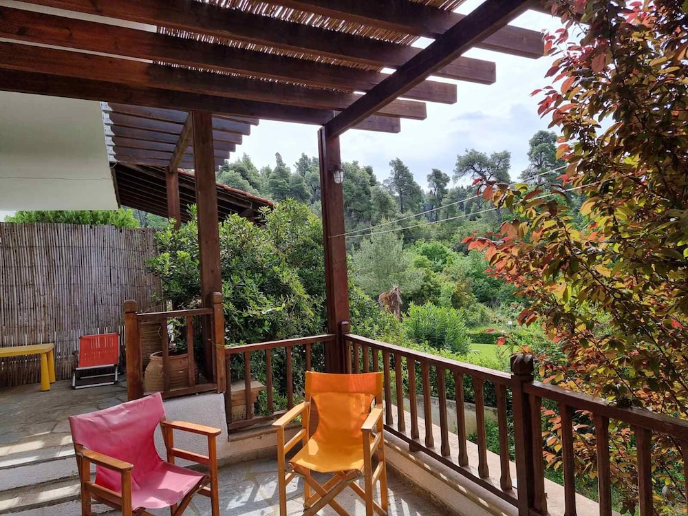 Maisonette With Garden Under the Elani Pines, Photo 3