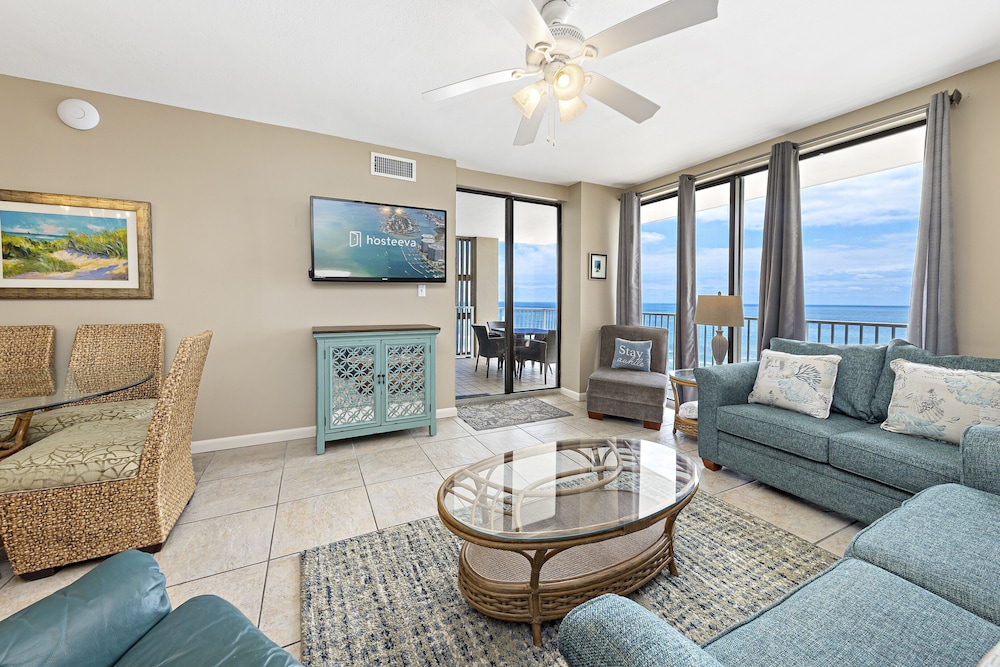 Family Condo, 3 Bedrooms, Ocean View, Beachfront