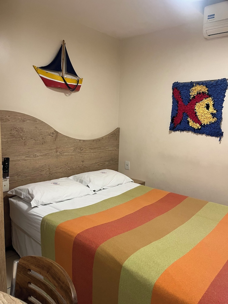 Economy Triple Room photo 2
