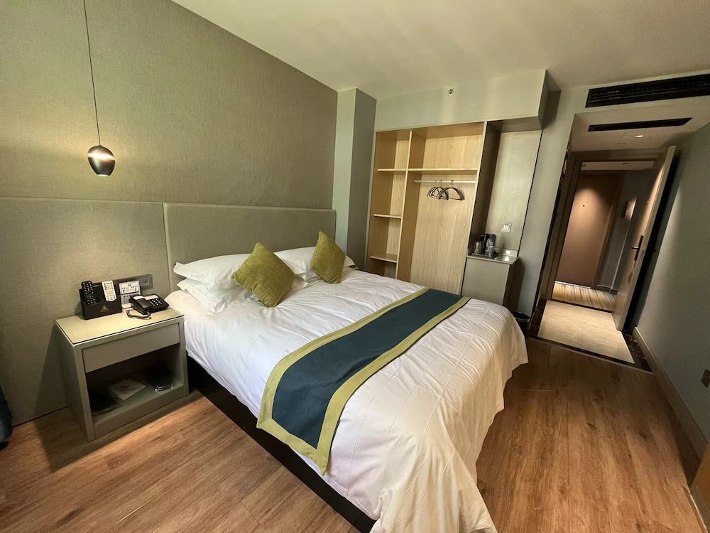 Premium Room, 1 Bedroom, City View photo 3