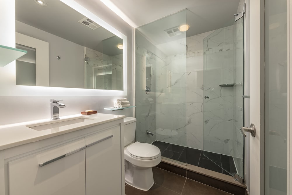 Suite, 1 Bedroom - Photo 7