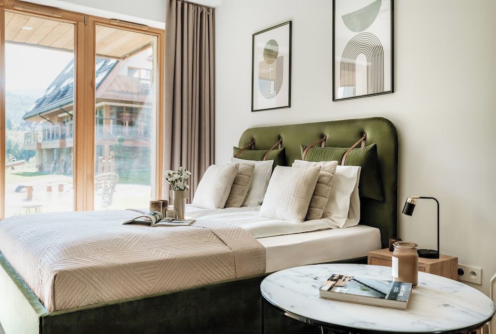 Deluxe Studio Suite