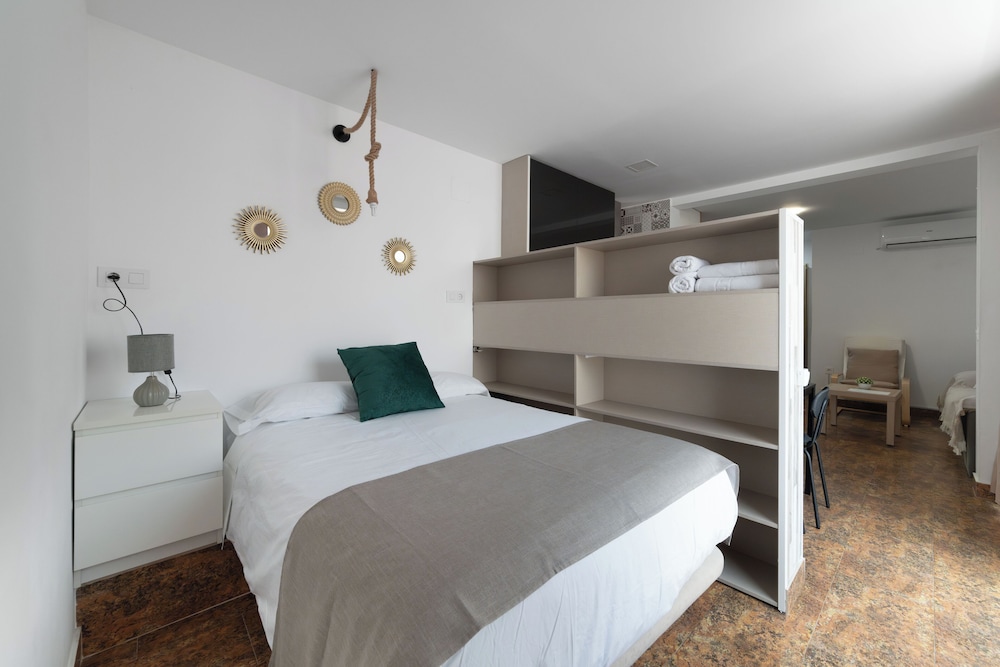 Apartamento Panorámico, 1 Cama Queen con Sofá Cama, Vista Parcial al Mar
