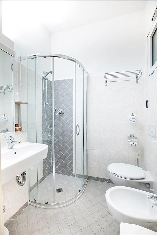 Double Or Twin Room, City View photo 3
