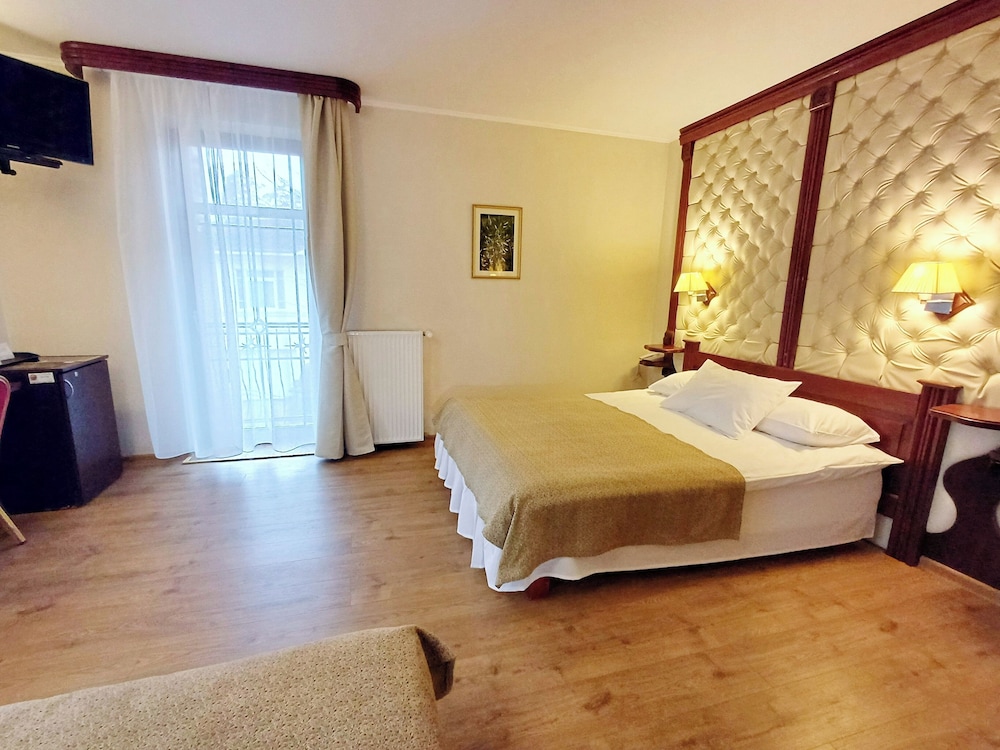 Classic Triple Room - Photo 2