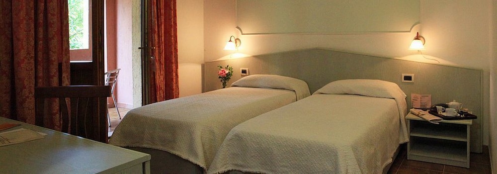 Double or Twin Room photo 1