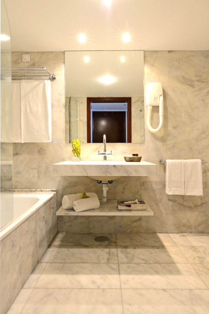 Superior Double or Twin Room - Photo 3
