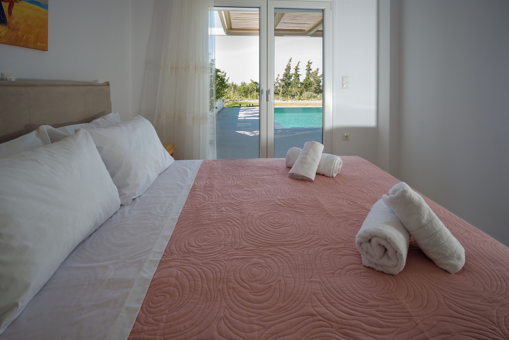 Yellow Villa photo 3
