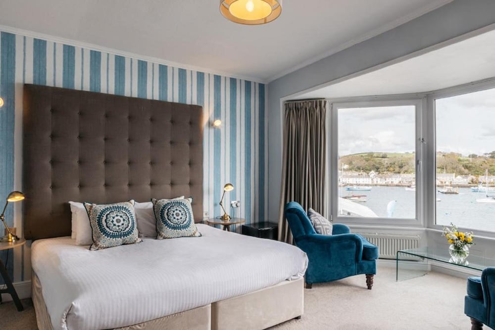 Deluxe Double or Twin Room, Harbor View photo 2