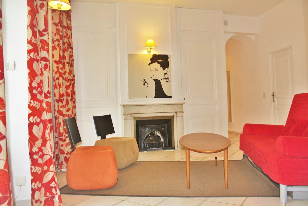 Family Apartment, 2 Bedrooms, Non Smoking, Kitchen - Photo 11