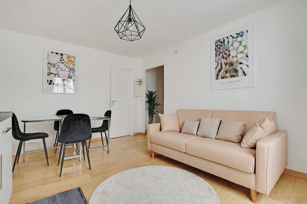 Apartment photo 1