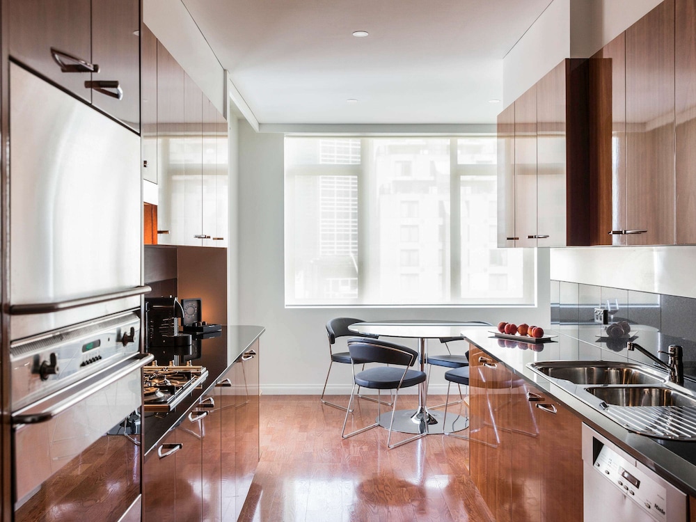 Premium Apartment, 3 Bedrooms, Balcony - Photo 5