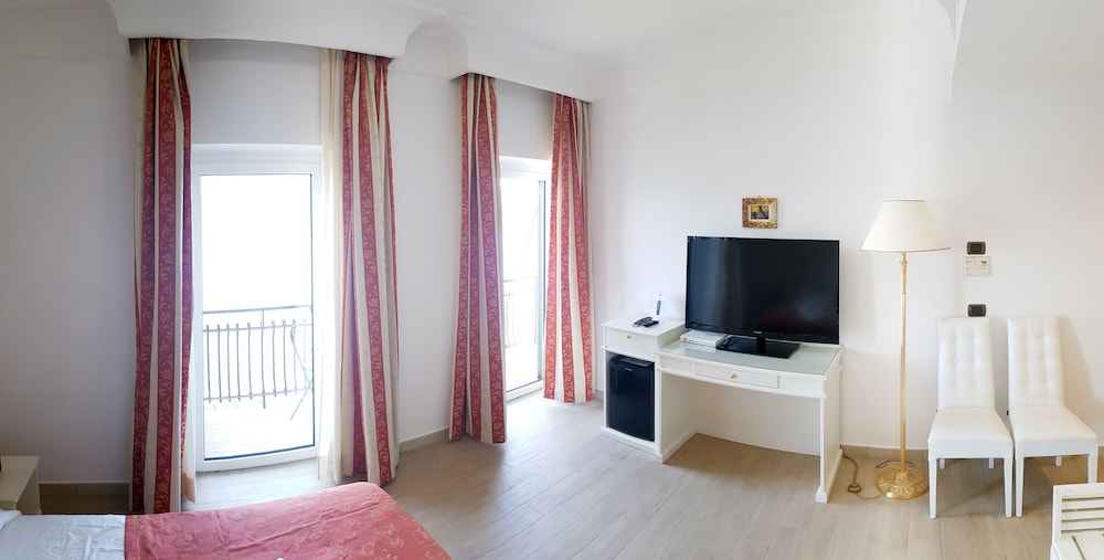 Superior Double Room, Lake View - Photo 6