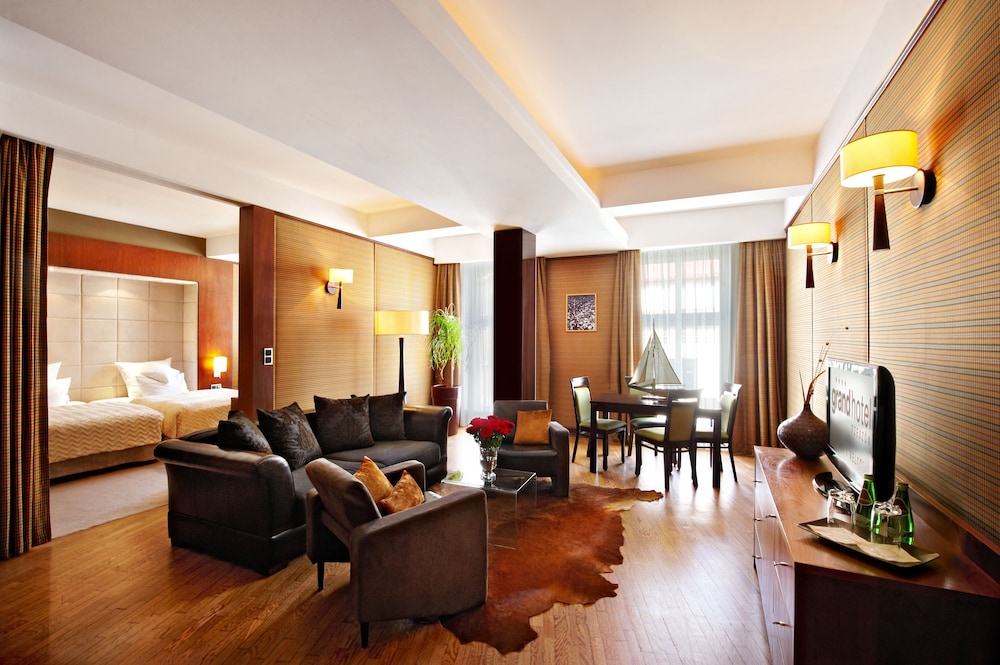 Suite photo 1