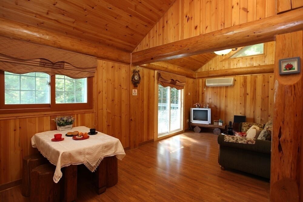 Family Room photo 1