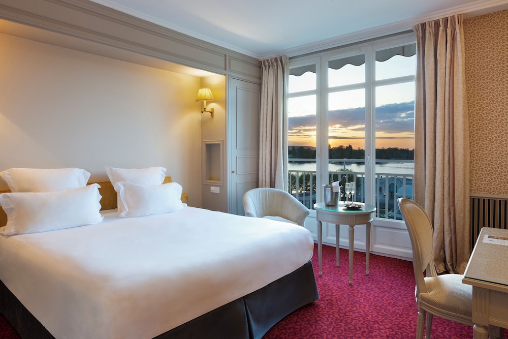 Executive Room, Lakeside - Photo 1
