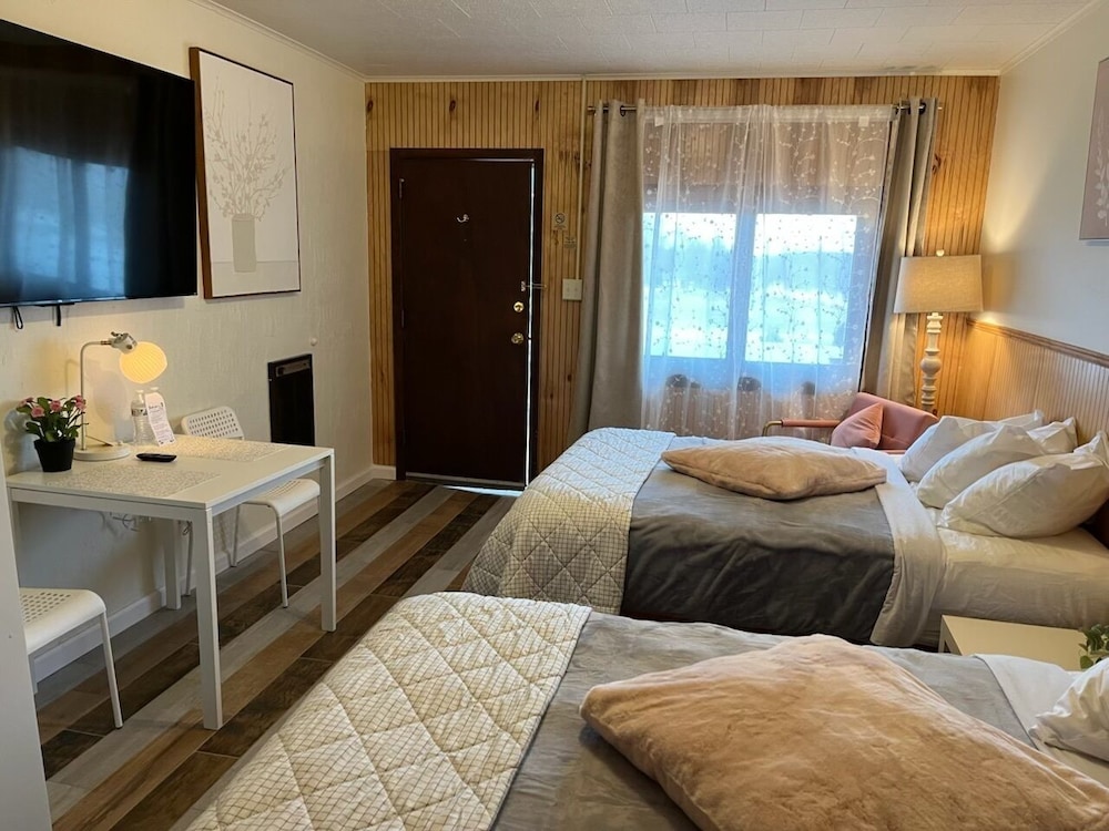 Comfort Room, 2 Queen Beds photo 1