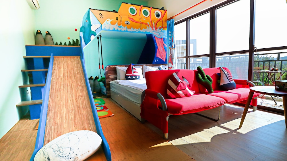 Deluxe Room, 2 Bedrooms, Non Smoking, Courtyard View photo 3