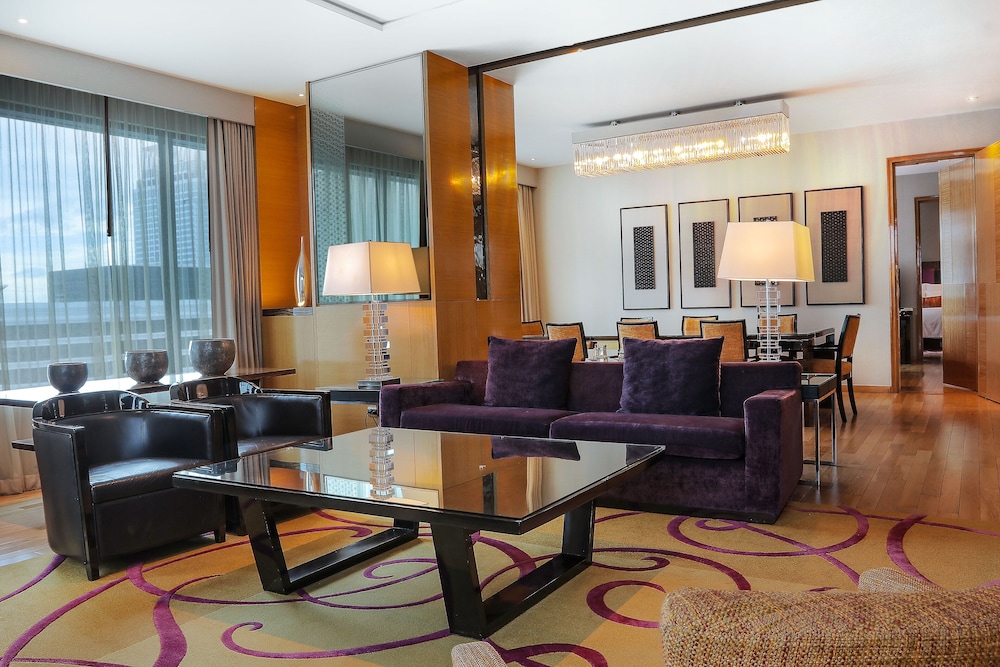 Presidential Suite, 3 Bedrooms, High Floor, Non Smoking thumbnail 5