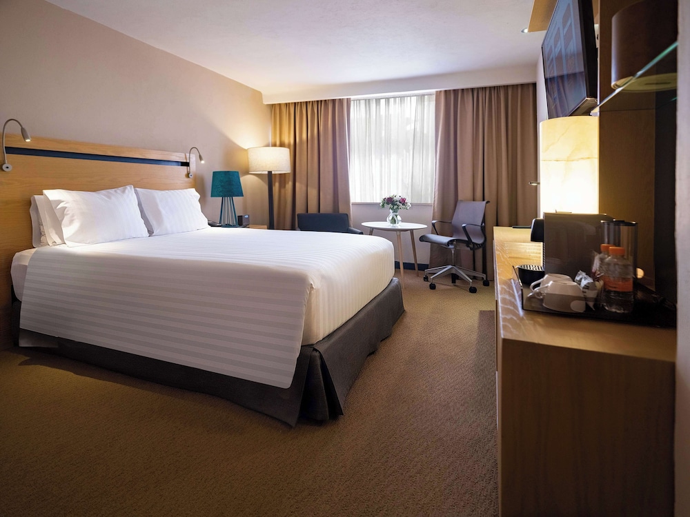 Deluxe Room, 1 King Bed - Photo 6