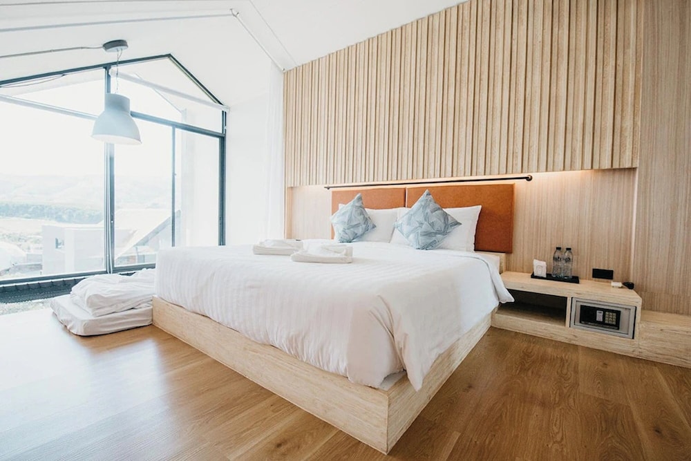 Duplex Villa with Bathtub