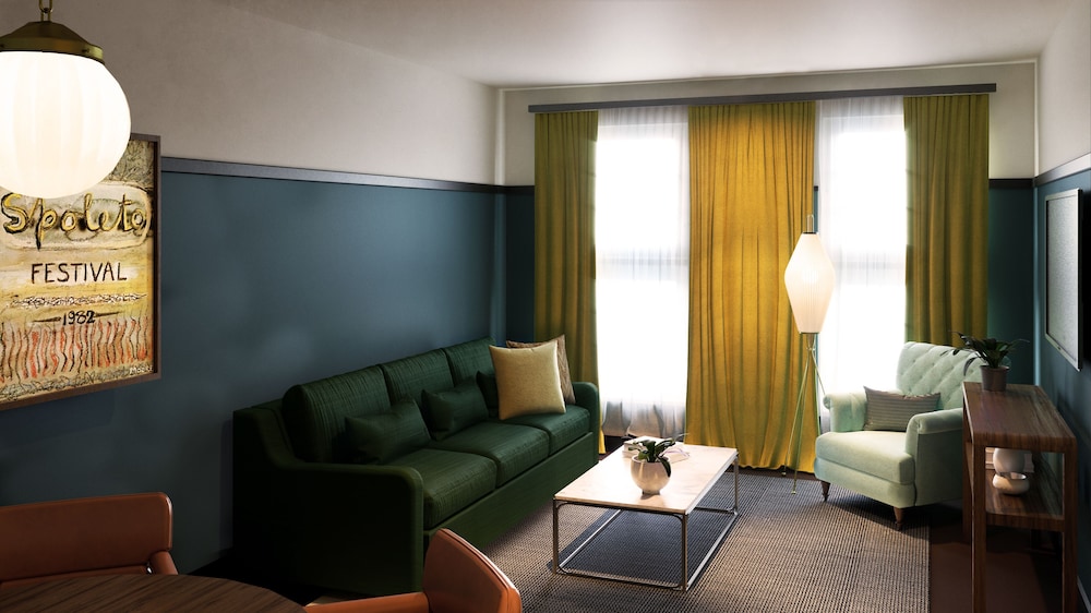Suite, Multiple Beds (Socialite, Two King) - Photo 8