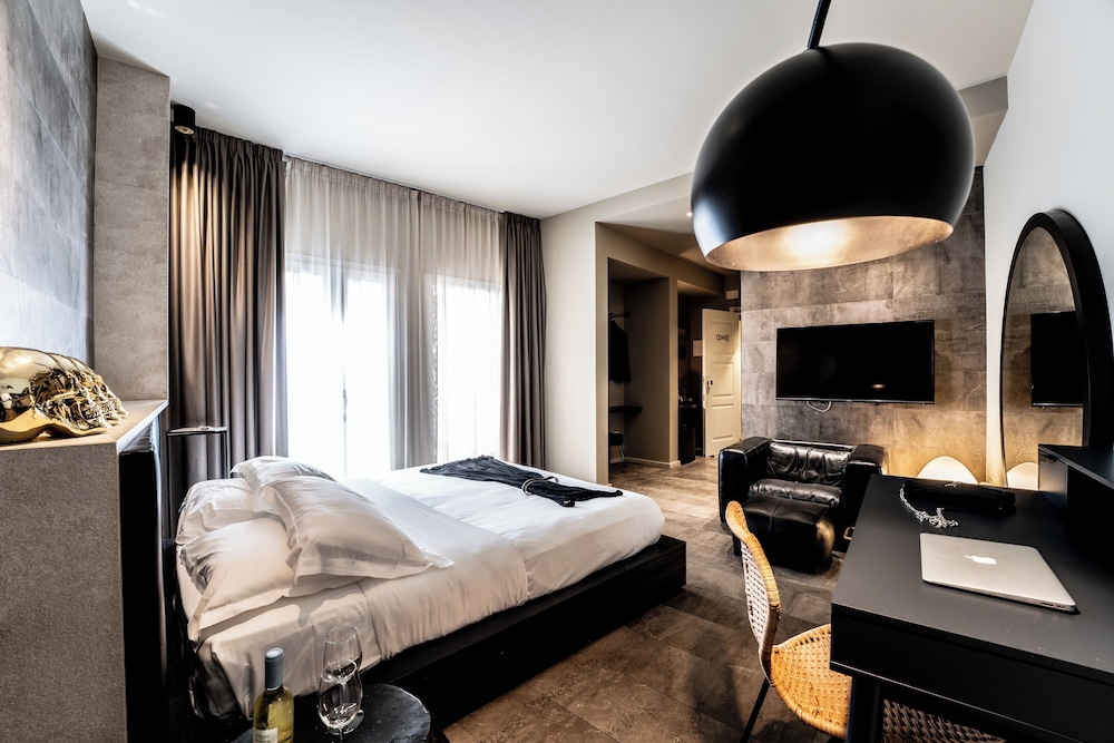 Deluxe Double Room, 1 Queen Bed - Photo 3