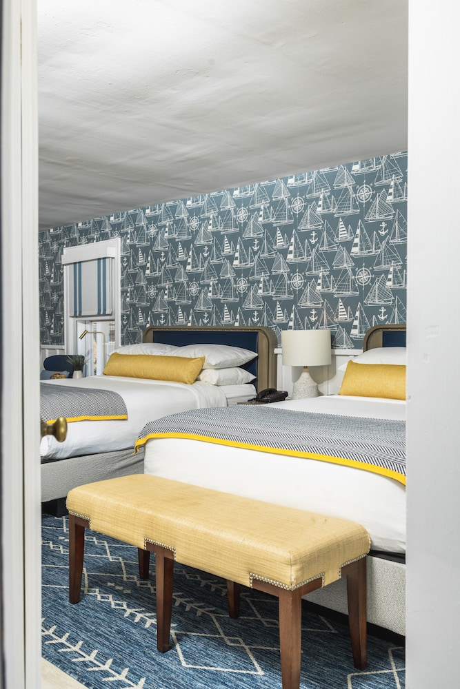 Standard Double Room, 2 Queen Beds, City View - Photo 1