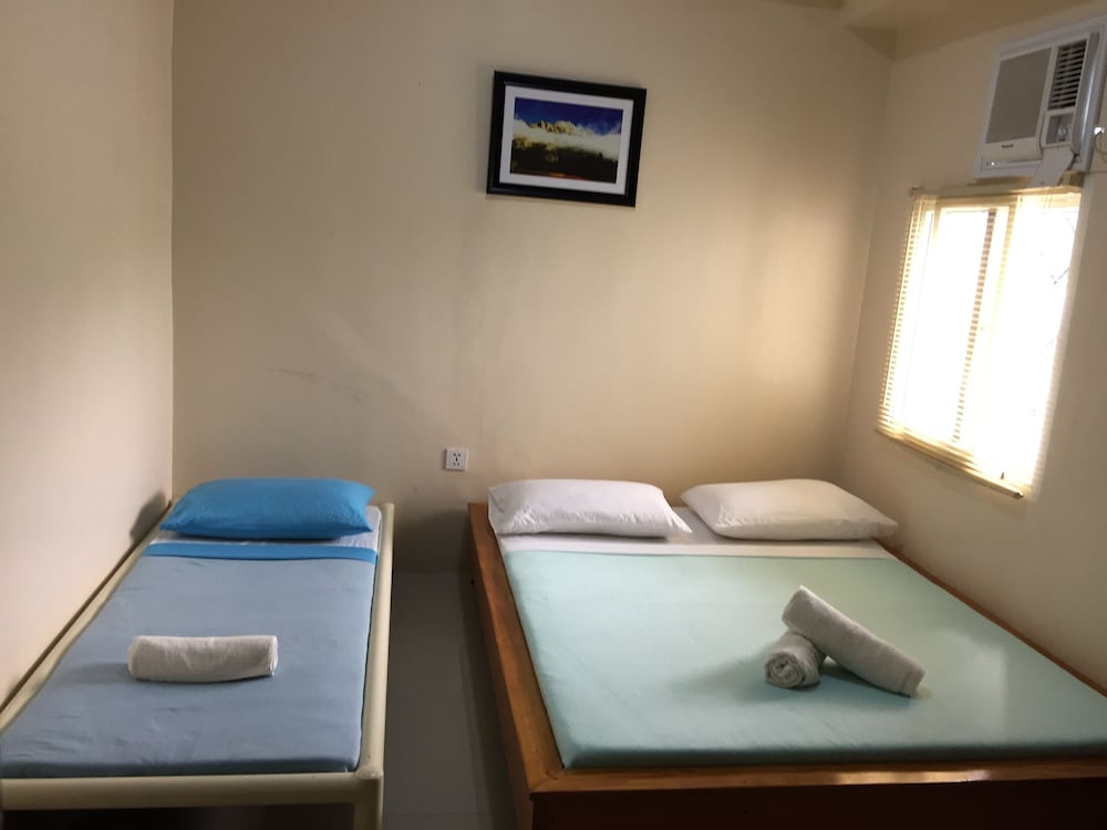 Standard Triple Room photo 3