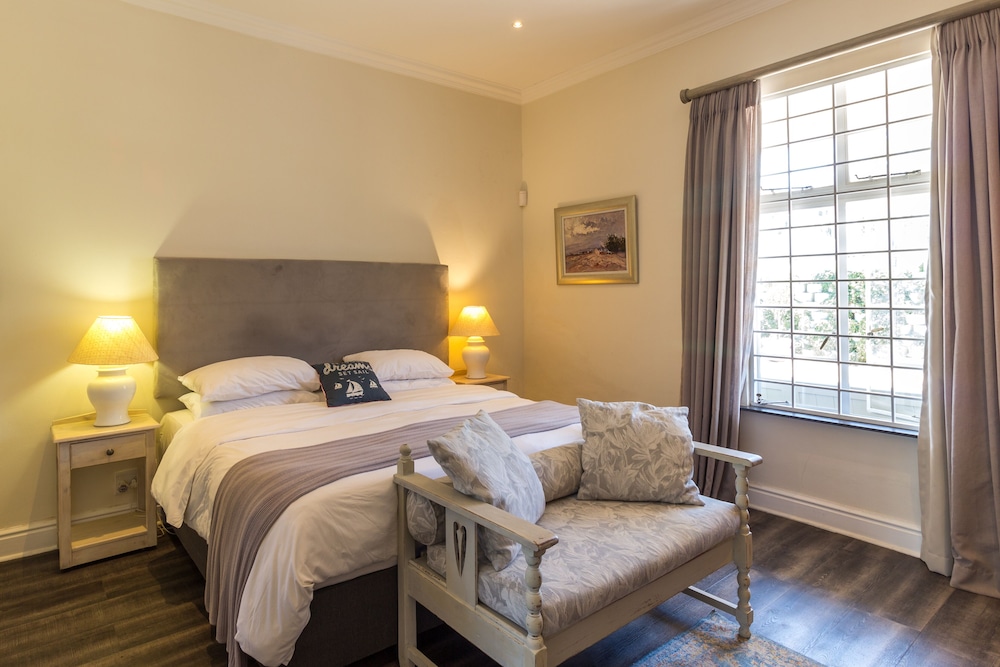 Luxury Suite 4 photo 2