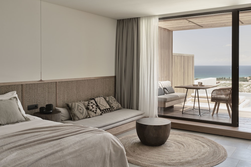 Executive Private Pool Suite Sea View photo 3