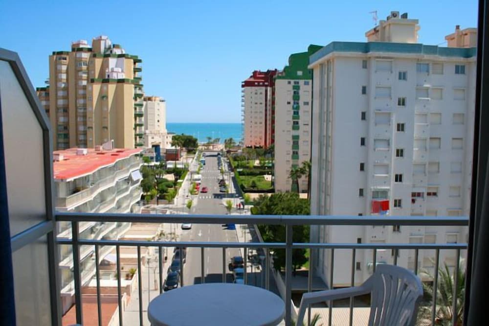 Double Room (2 adults) - Photo 8