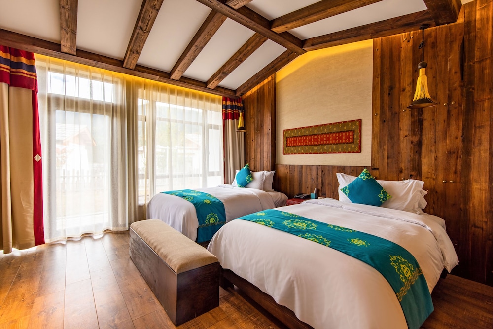 Snow Mountain Courtyard Twin Room Villa