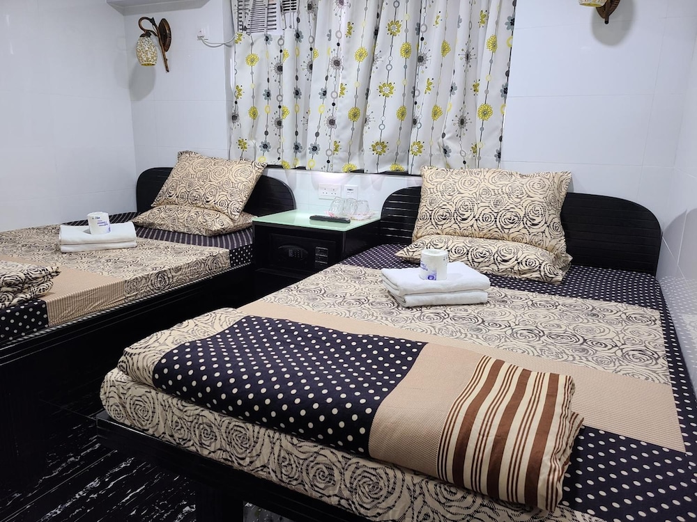 Classic Twin Room - Photo 8