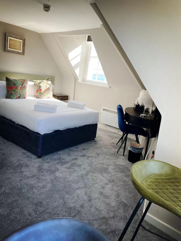 Deluxe Double Room, Ensuite, Sea View