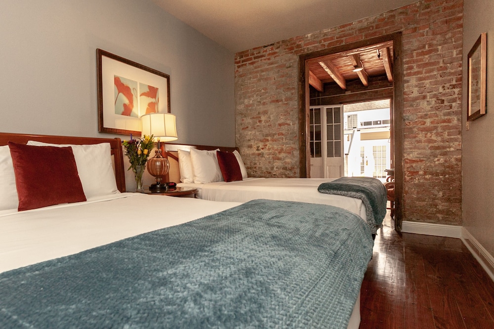 Junior Suite, 2 Queen Beds photo 2