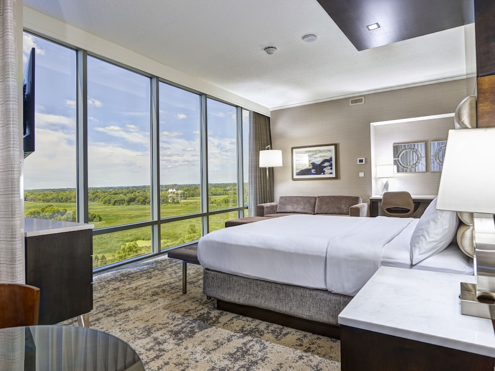 Promenade Tower Suite photo 1