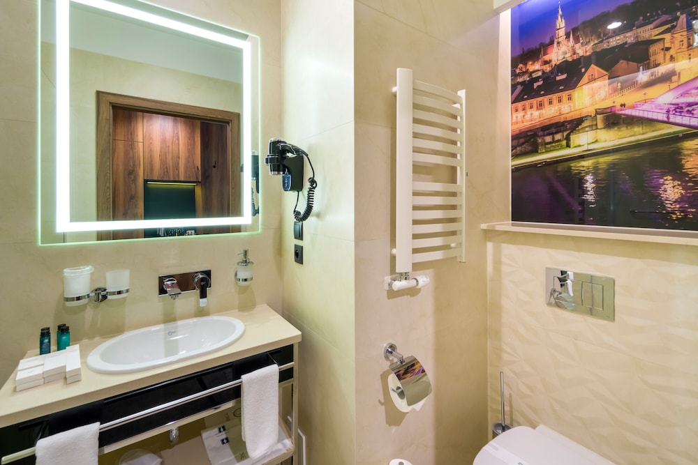 Deluxe Twin Room - Photo 3