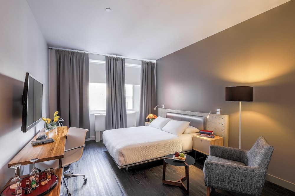 Standard Room, 1 Queen Bed - Photo 2